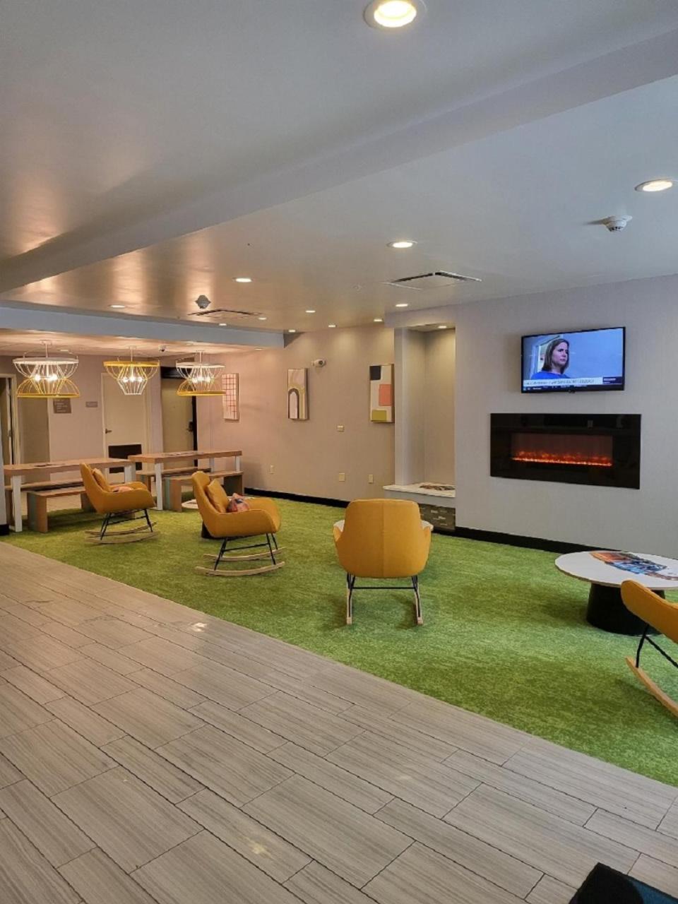 Spark By Hilton Erie Exterior foto