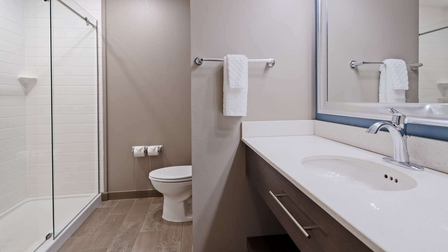 Spark By Hilton Erie Exterior foto